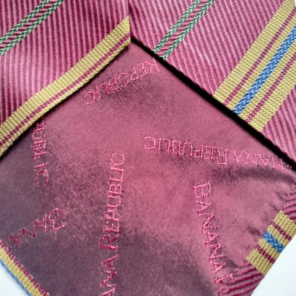 Banana Republic Men's Silk Necktie Elegant Striped Tie in Burgundy and Gold